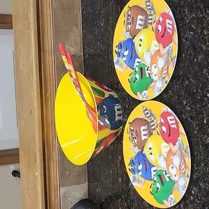 M&M's World Salad Bowl 2 Salad Spoons 2 Melamine Plastic Plate Set